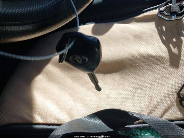 Toyota Corolla S Image 8