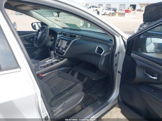 Nissan Murano S Image 13