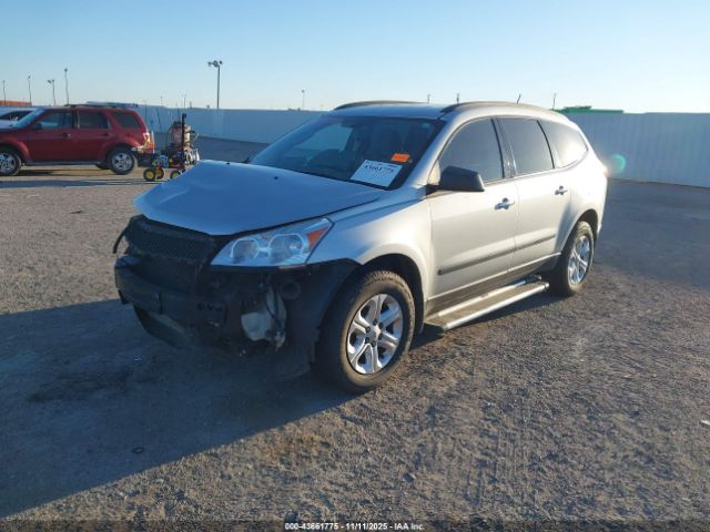 Chevrolet Traverse Ls Image 2