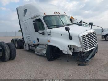  Salvage Freightliner Cascadia 125