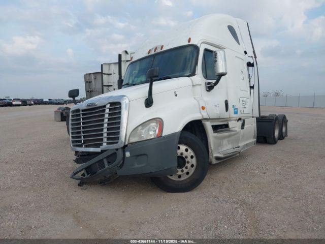 Freightliner Cascadia 125 Image 4