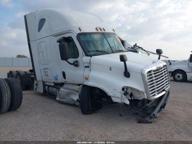 Freightliner Cascadia 125 Image 12