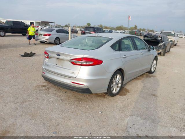 Ford Fusion Se Image 14