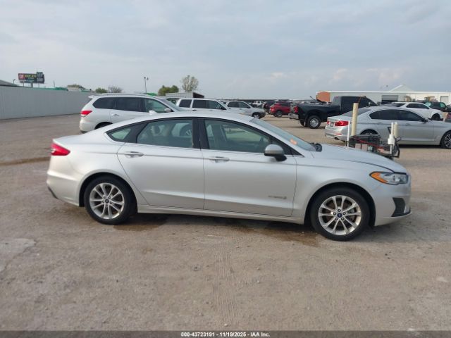 Ford Fusion Se Image 8