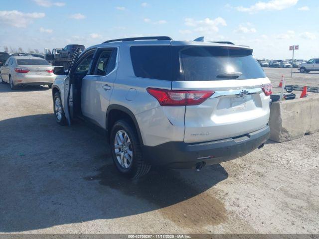 Chevrolet Traverse Fwd Lt Cloth Image 9