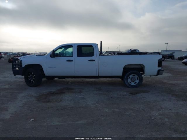 Chevrolet Silverado 2500 Work Truck Image 9