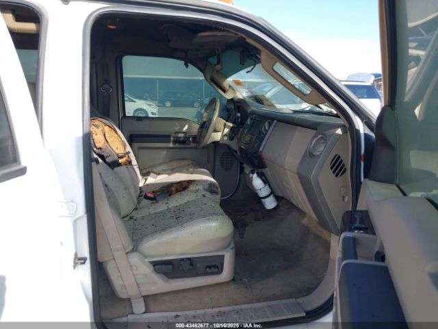 Ford F-450 Lariat Image 5