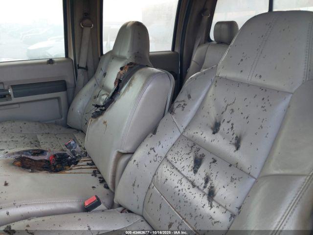 Ford F-450 Lariat Image 8