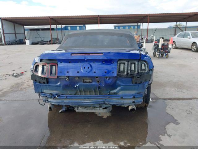 Ford Mustang V6 Image 6