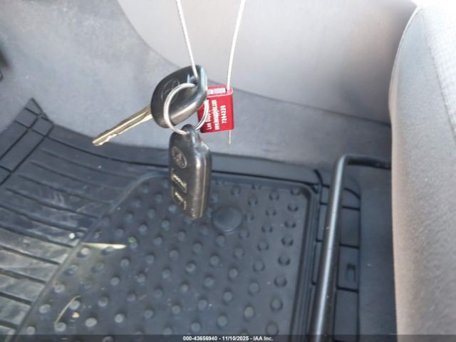 Toyota Corolla Le Image 10