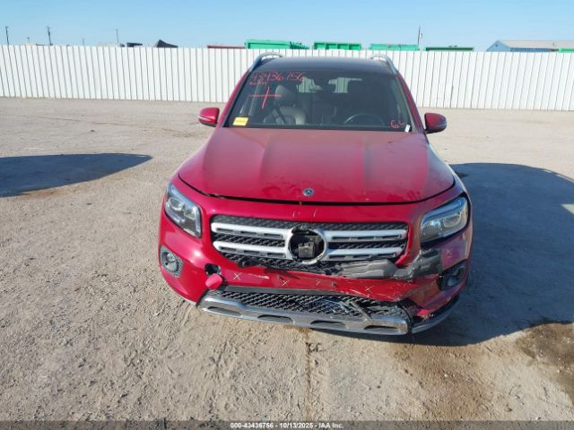 Mercedes-Benz GLB Image 6