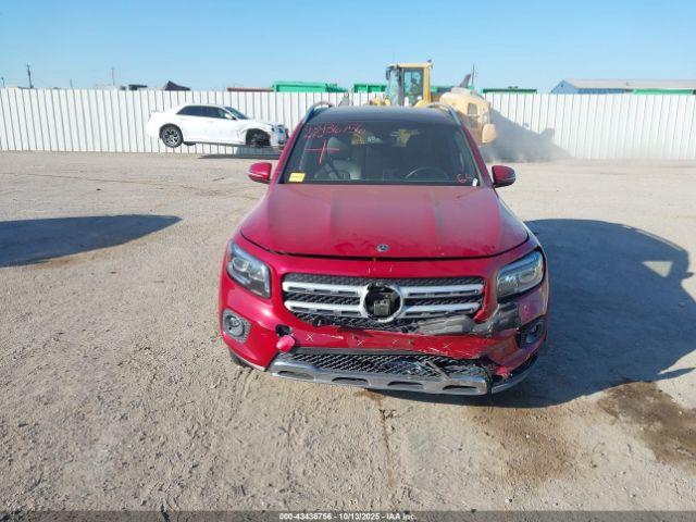 Mercedes-Benz GLB Image 10