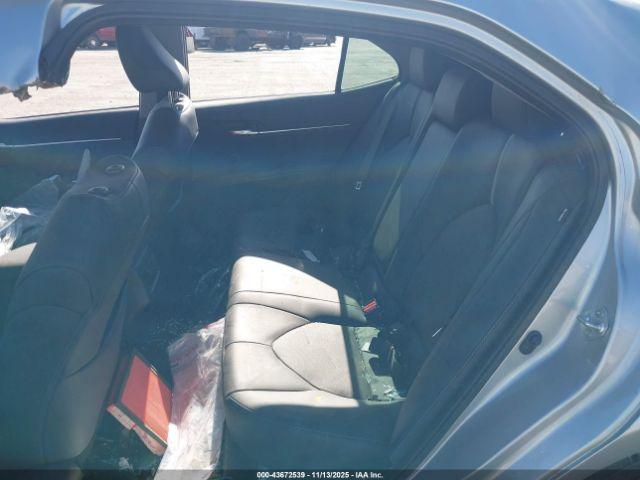 Toyota Camry Xse Image 11