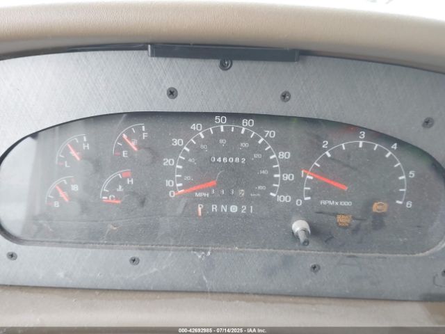 Ford F-550 Super Duty Stripped Chass Image 18