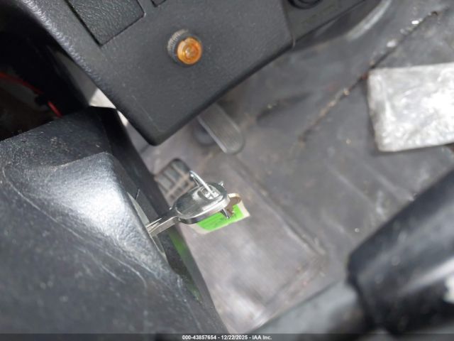 Hino 258 268 Image 9